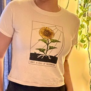 ‘a ray of sunshine’ bdg urban outfitters